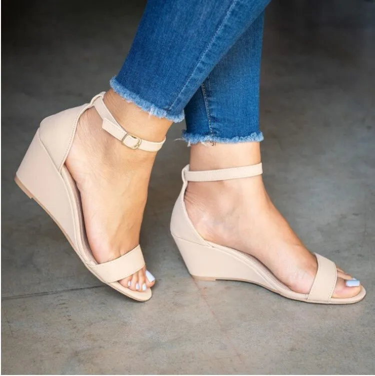 BerriesJam - Casual Buckle Strap Heel Platform Open Toe Wedges