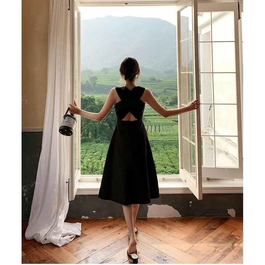 Criss Cross Back Dress With Pockets - Black