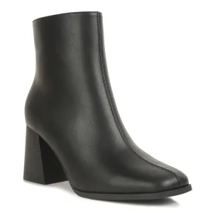 Cut Out Block Heeled Chelsea Boots