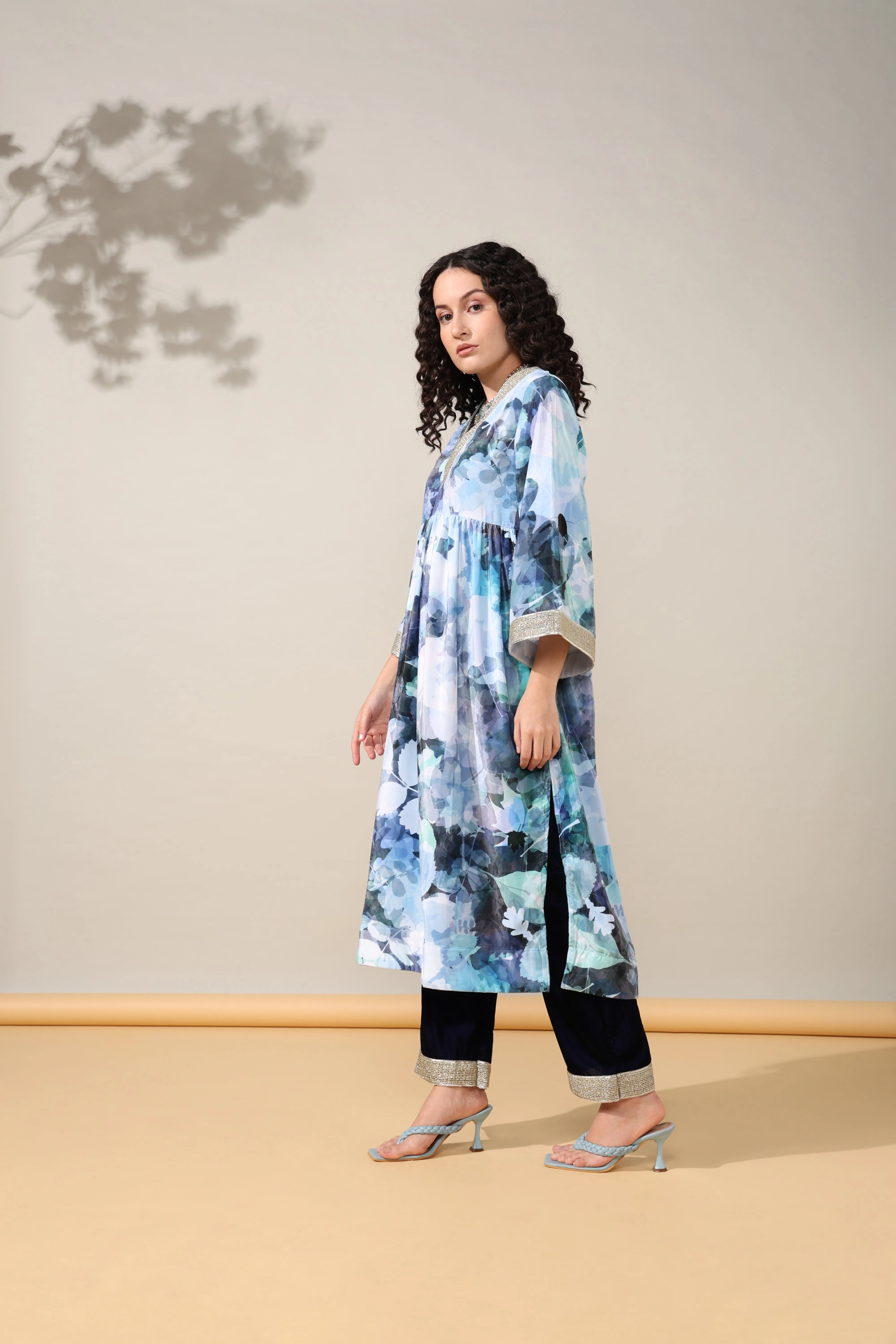 HOK ENSEMBLE - Printed Bluish white floral Velvet Suit set