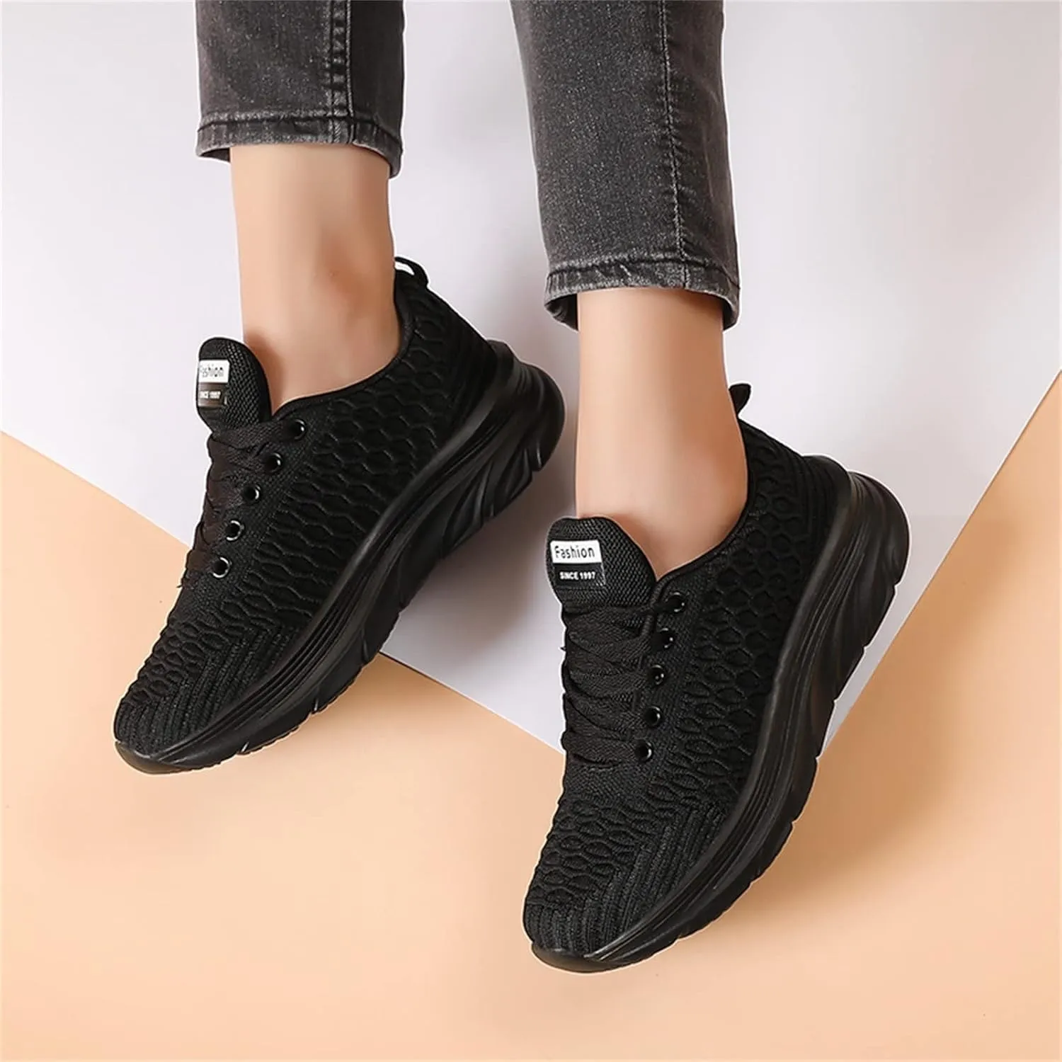 Womens Slip On Running Shoes Non Slip Walking Shoes Lightweight Gym Workout Shoes Breathable Fashion Sneakers (Black, 8.5)
